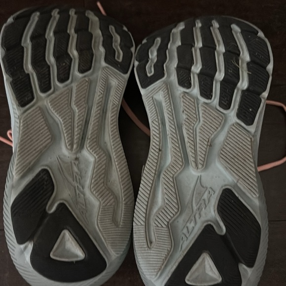 Women’s Altra FWD Experience size 7.5 in lightly used condition - Picture 4 of 4